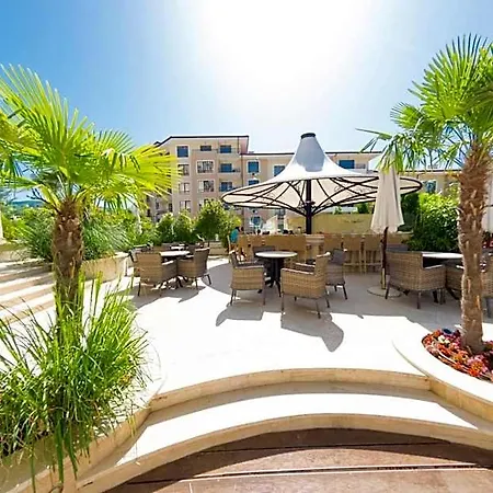 Harmony Saint Aparthotel 4*